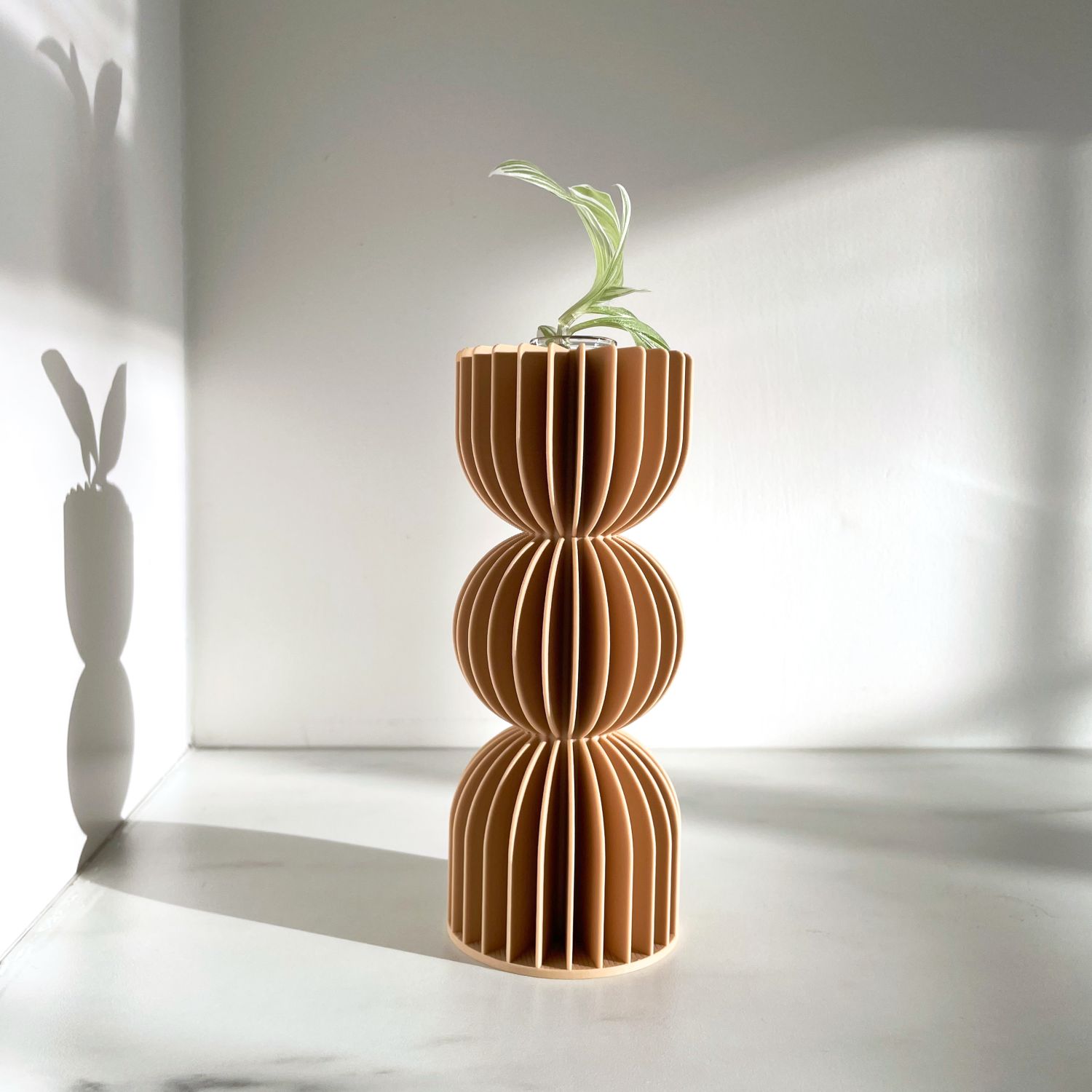 Sonnihaus Studio: BAUHAUS Vase – Hazelnut Product Image 1 of 2