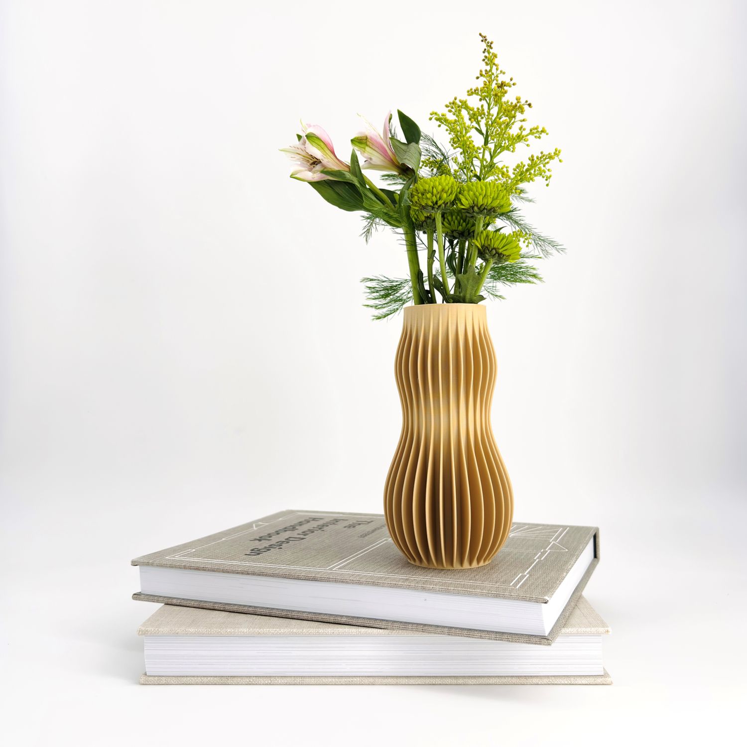 Sonnihaus Studio: HOLI Vase – Hazelnut Product Image 2 of 5