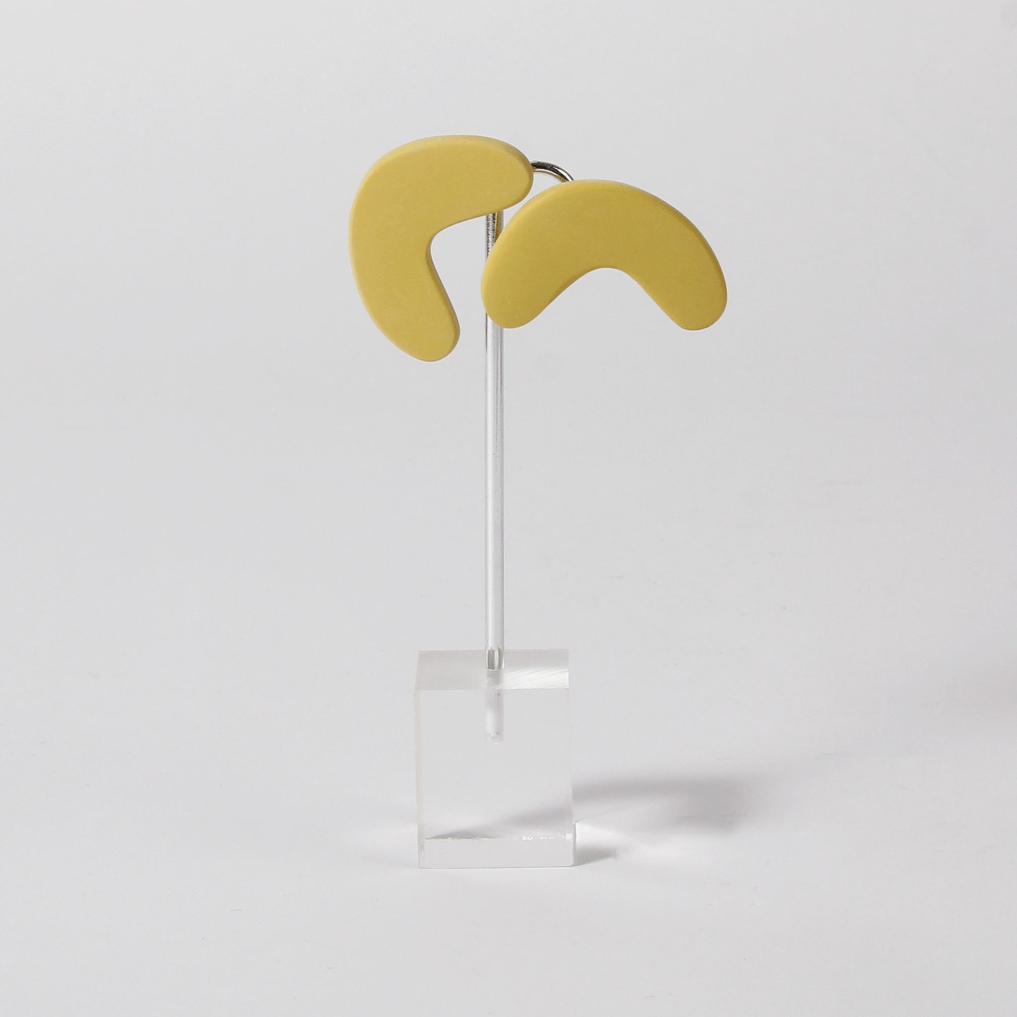 Adé Studio: Noa Earrings in Yellow Product Image 1 of 2