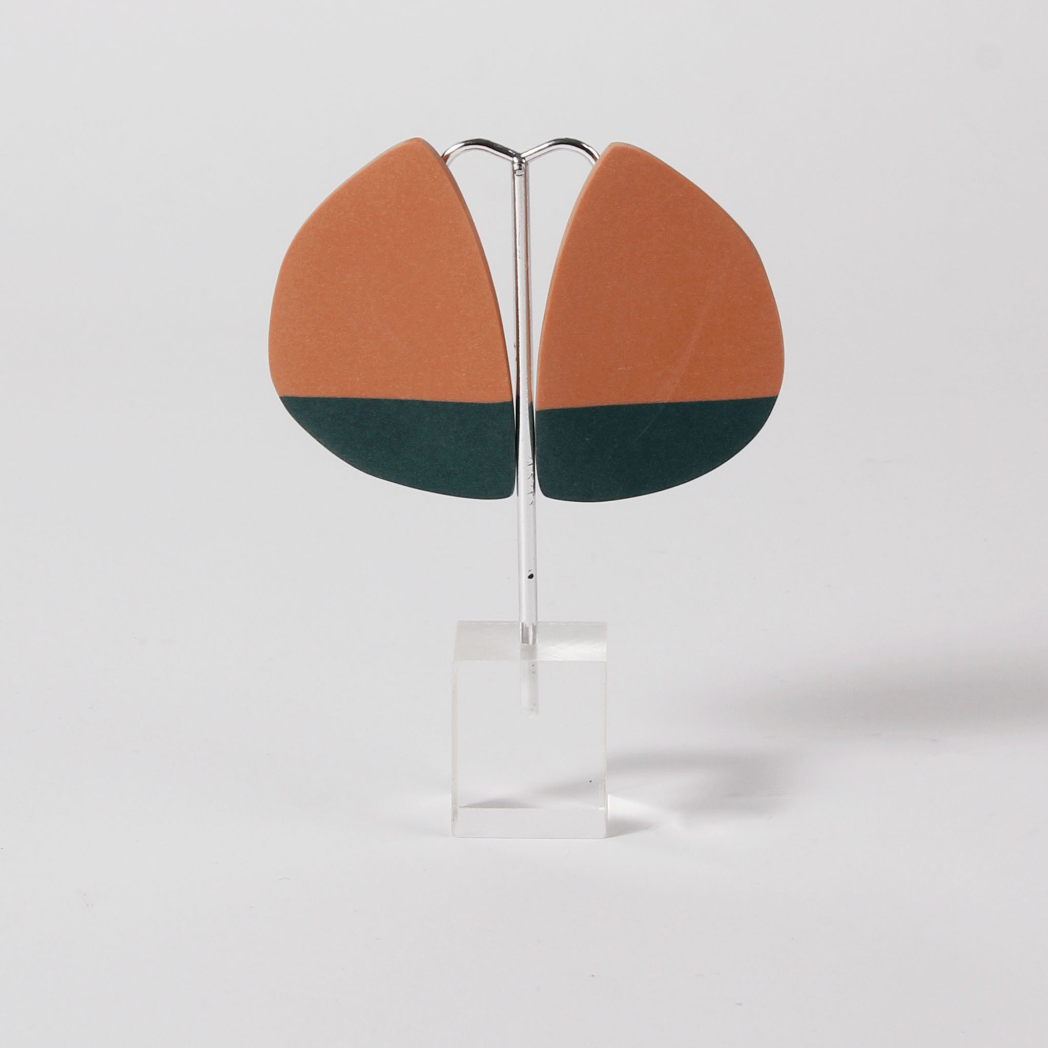 Adé Studio: Ikun Earrings in Brown and Black #2 Product Image 1 of 1