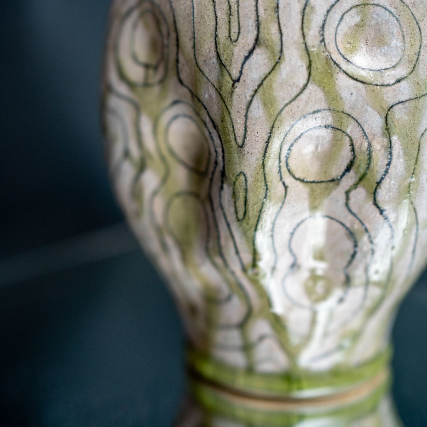 Queenie Xu: Small Upright Cup Product Image 6 of 7