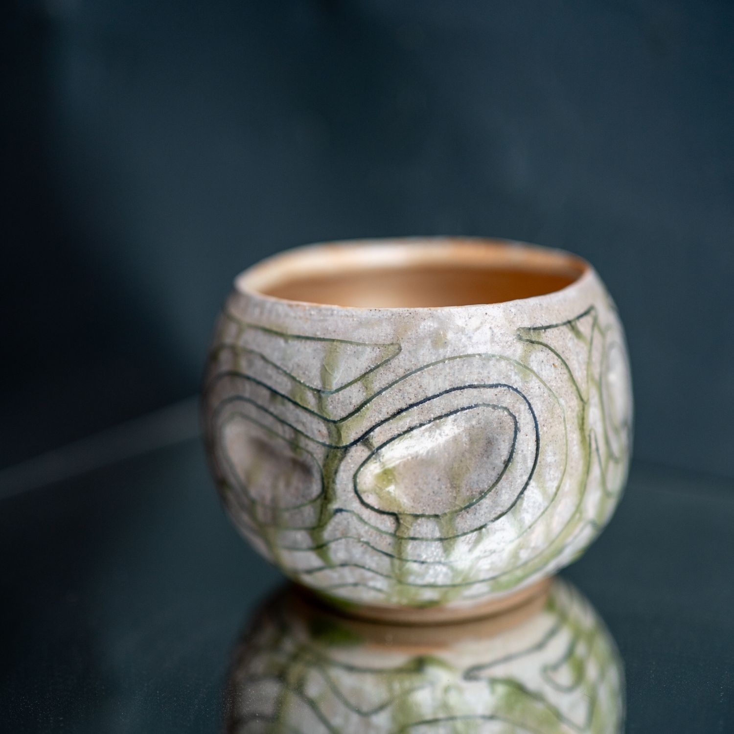 Queenie Xu: Small Upright Cup Product Image 5 of 7
