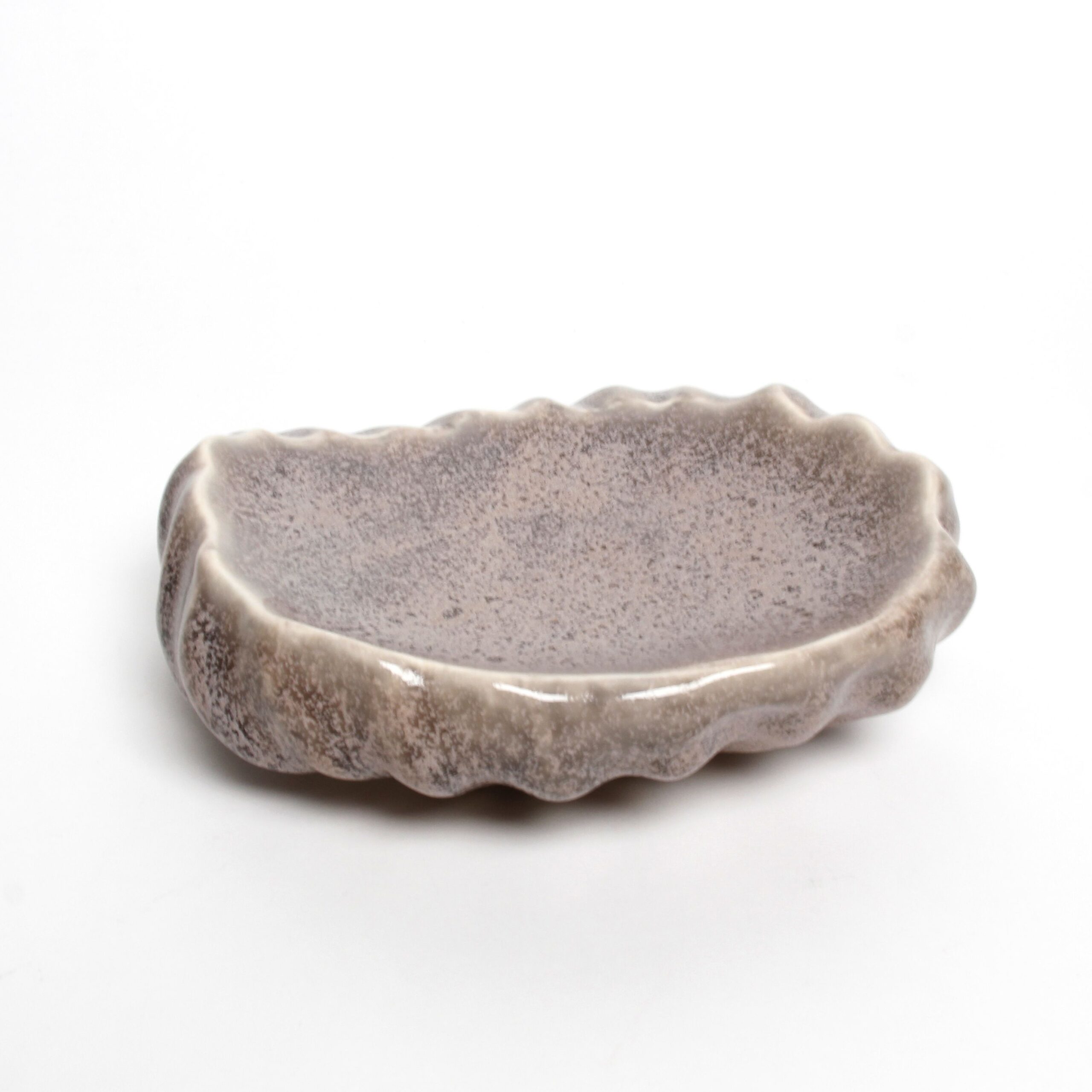 William Lee: Medium Plate in Brown Product Image 2 of 3