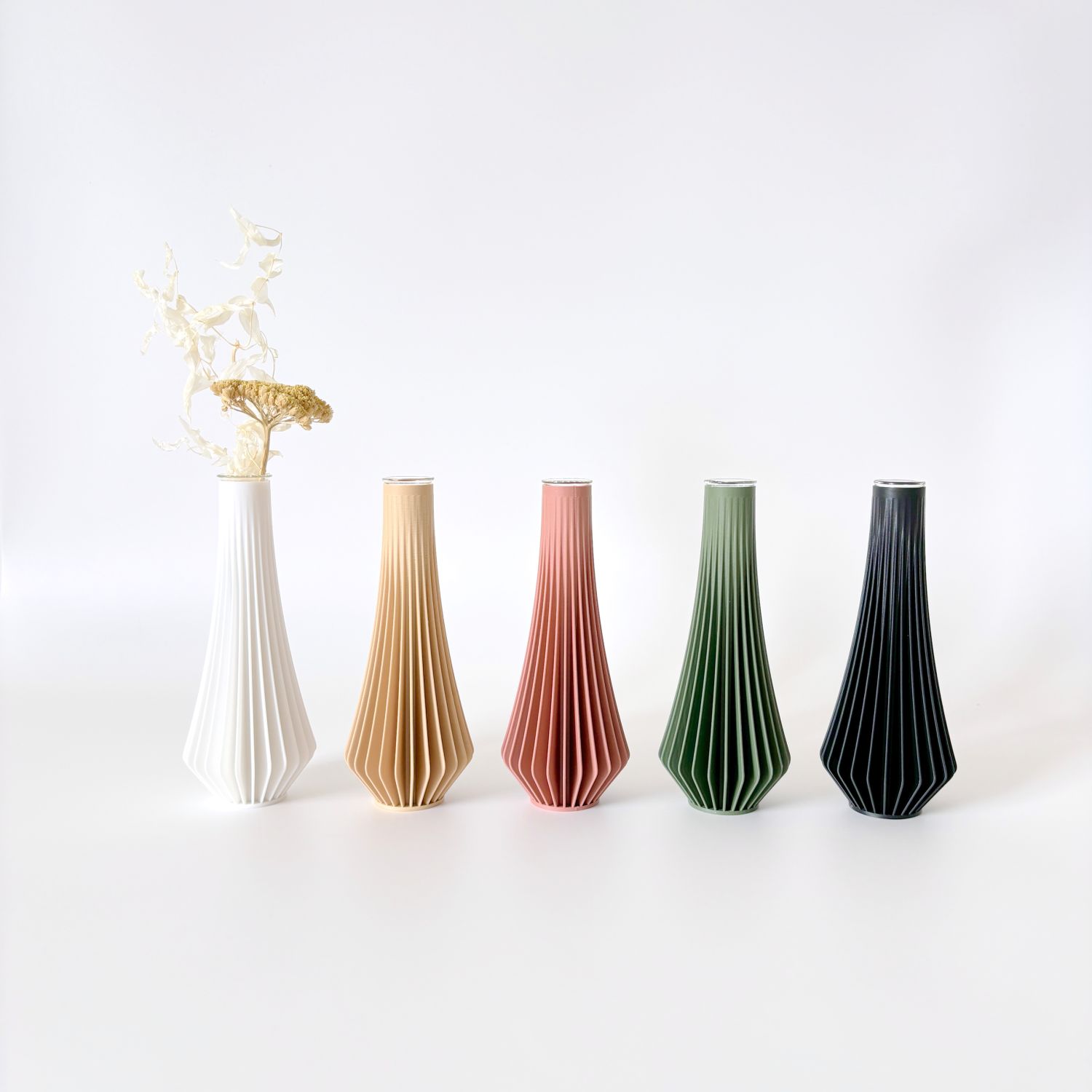 Sonnihaus Studio: KANJI Vase – White Product Image 2 of 2