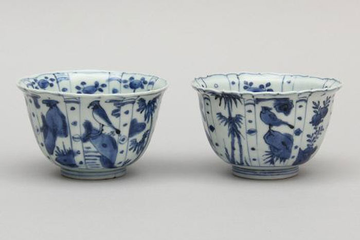 Two Chinese blue and white bowls