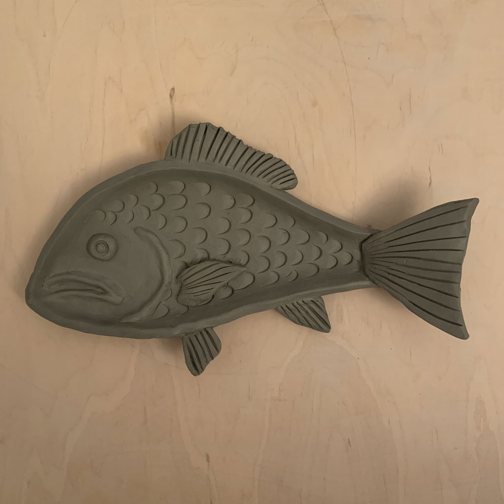 Clay fish plate