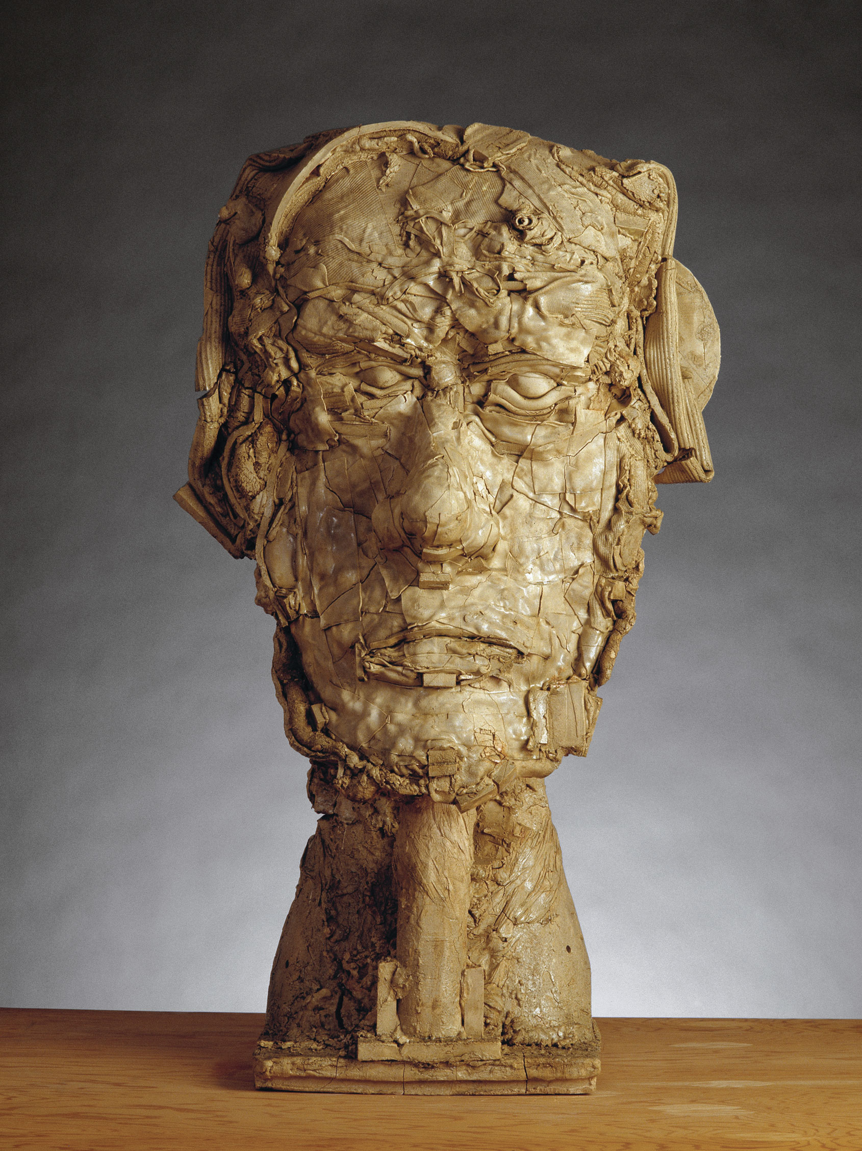 Ceramic bust with overlapping pieces