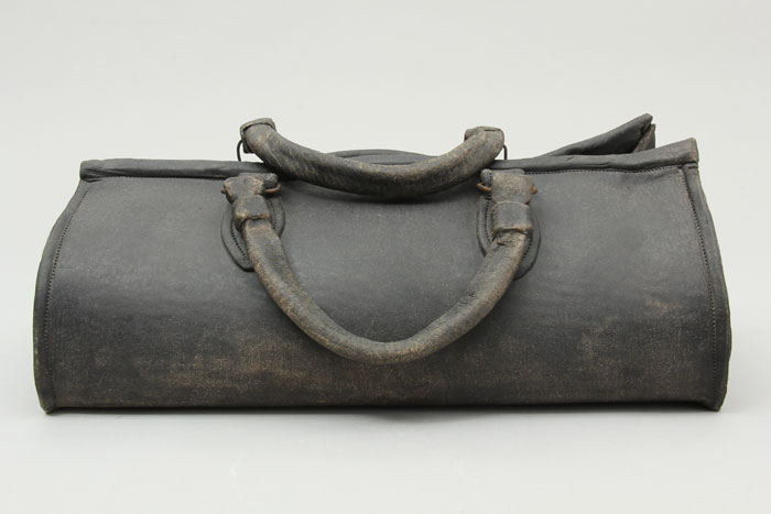 Ceramic faux-leather doctor's bag