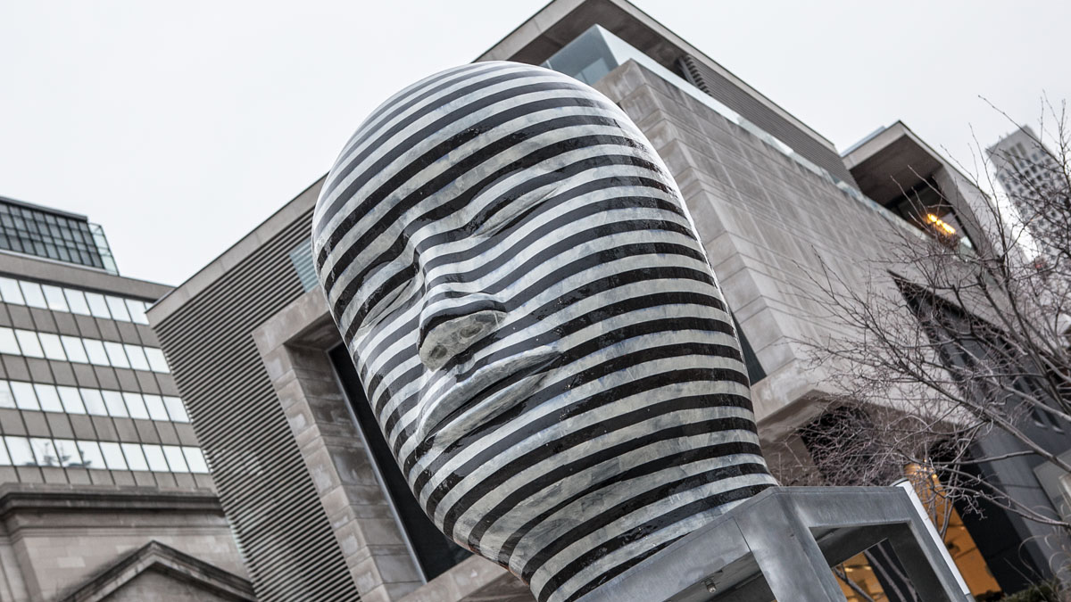 Untitled (head) by Jun Kaneko