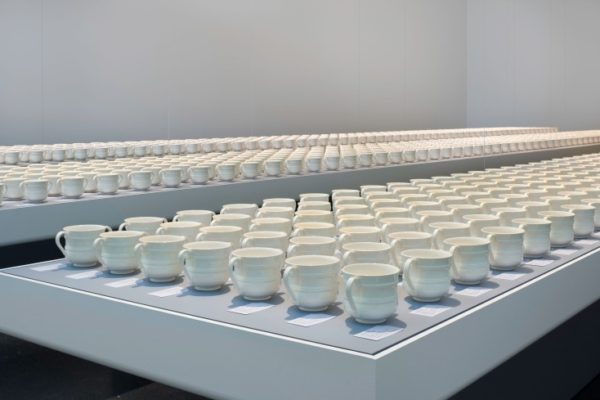 "Forever", Clare Twomey, 2010. Nelson Atkins Museum of Art, Kansas City, USA.