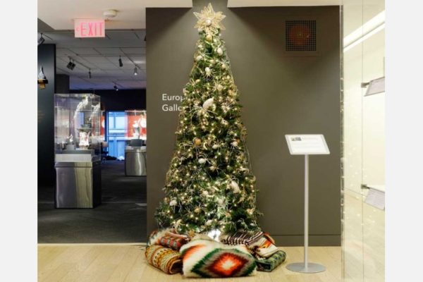 The Ukrainian Christmas Spider by the Ukrainian Museum of Canada, Ontario Branch